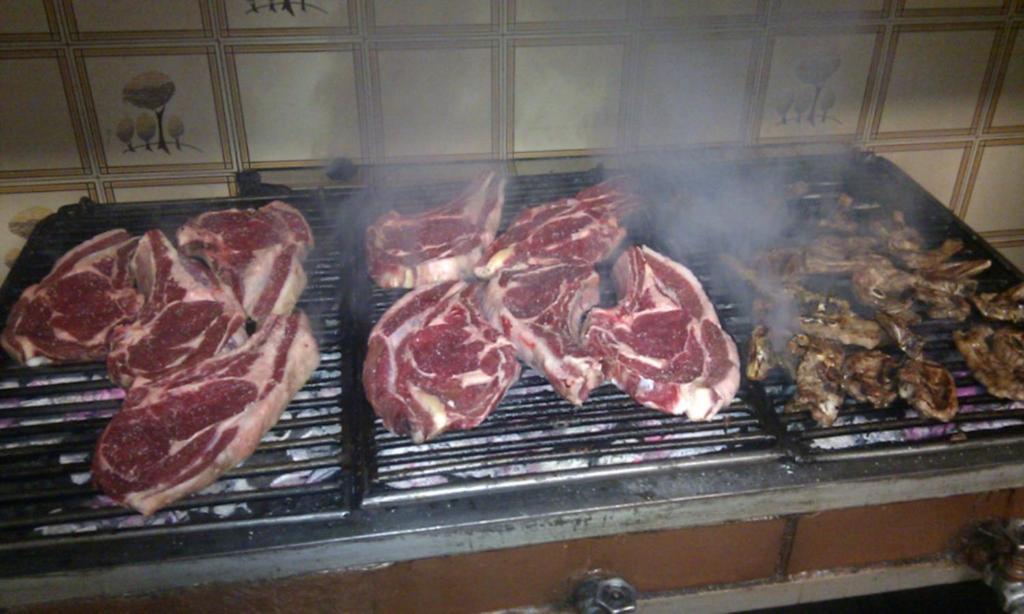Hostal Restaurante El Chato El Barraco Kültér fotó